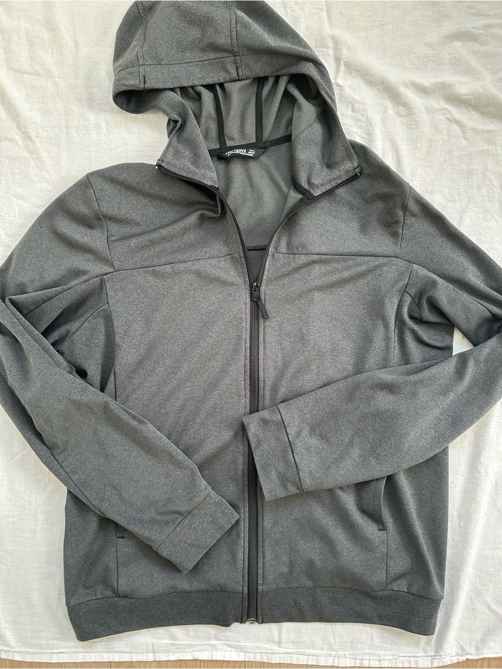 Arc'teryx Men's Hooded Full-Zip Jacket in Charcoal Gray